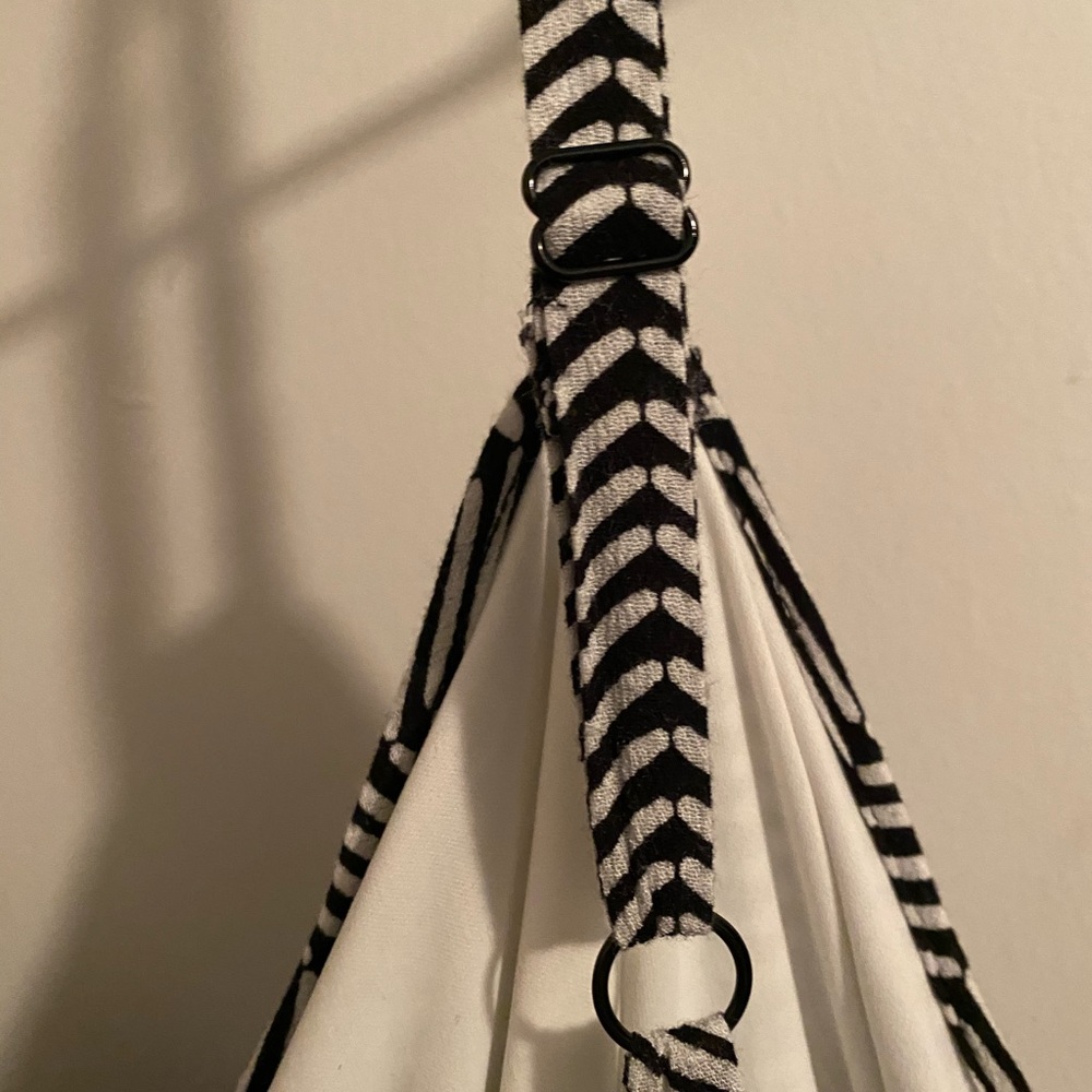 Dress - Picture 8 of 9